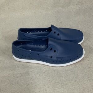 NWOT unisex native shoes